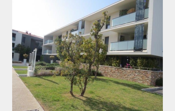 Appartement P2 LE CRES 48 m2 212 000 € Appartement P2 LE CRES 48 m2 212 000 €